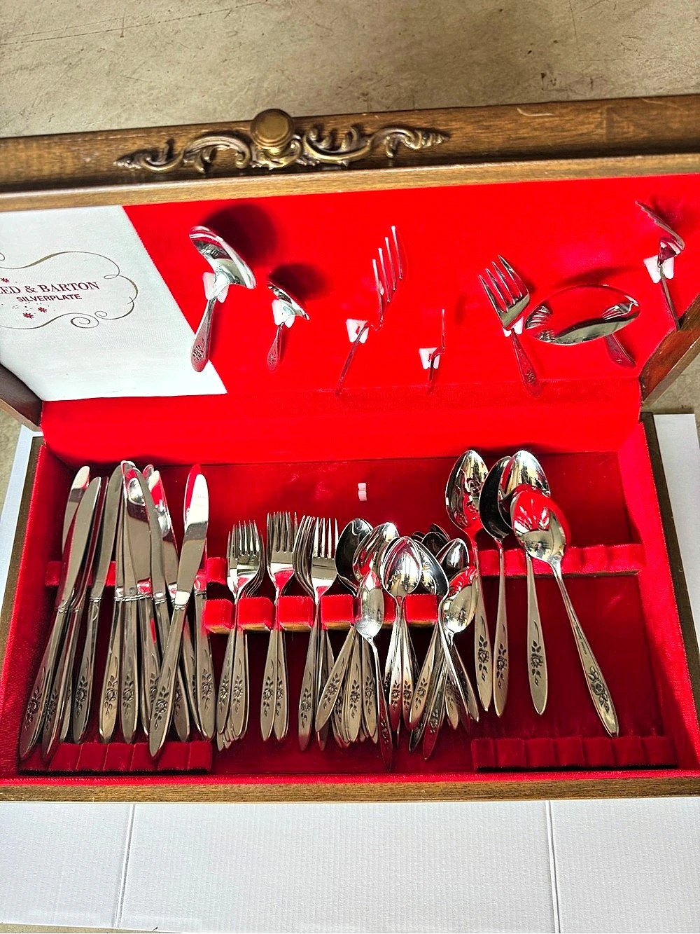 80 pieces stainless flatware set